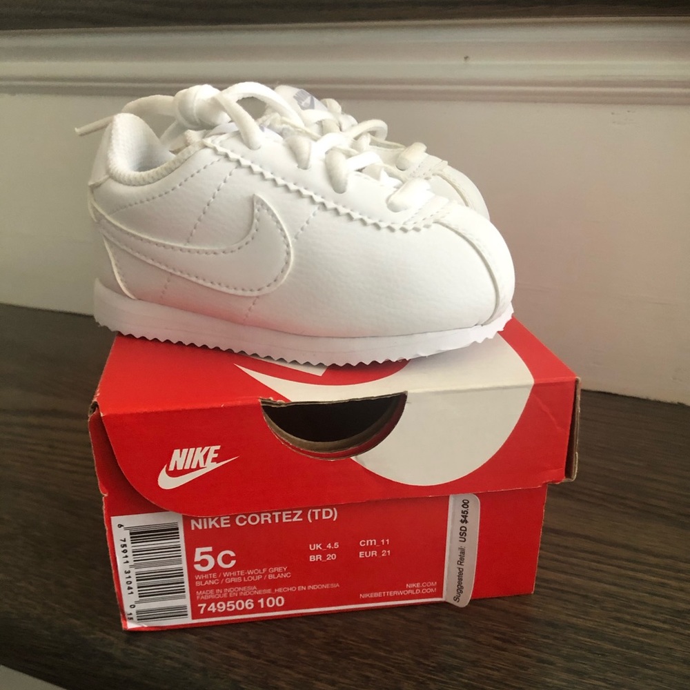 Nike Cortez toddler sneaker, size 5, new in box